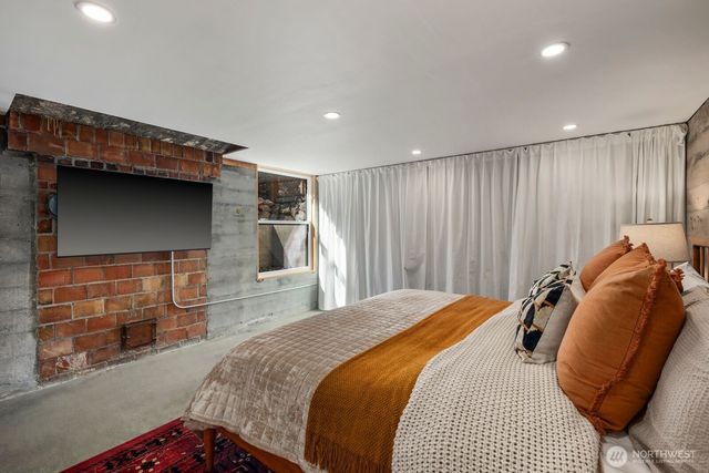 1253 NE 90th Street, Seattle, WA 98115