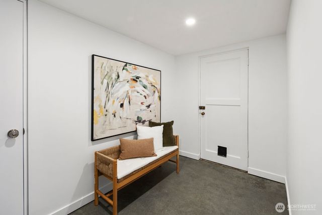 1253 NE 90th Street, Seattle, WA 98115