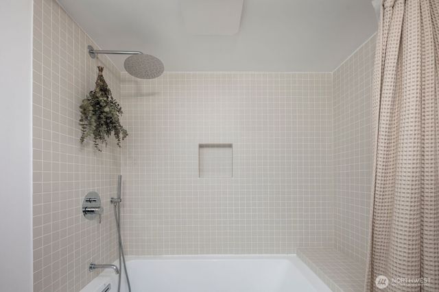 1253 NE 90th Street, Seattle, WA 98115