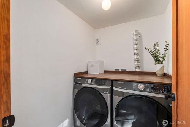 1253 NE 90th Street, Seattle, WA 98115