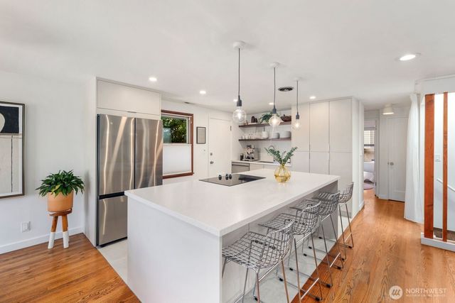 1253 NE 90th Street, Seattle, WA 98115