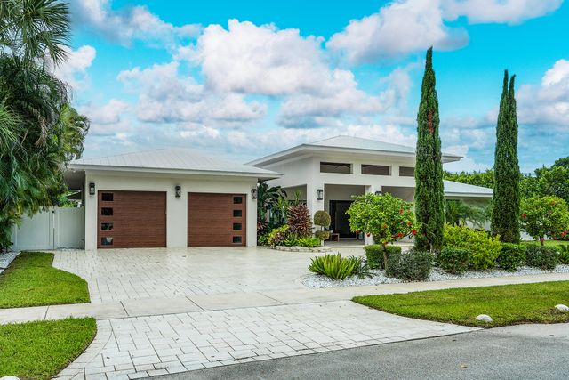 1117 Lake Drive, Delray Beach, FL 33444