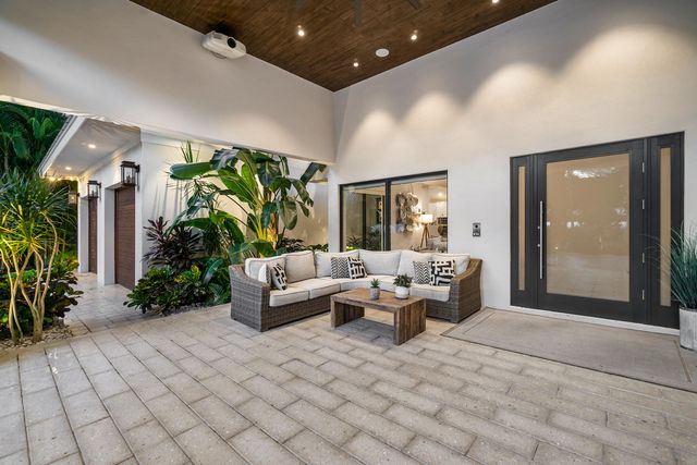 1117 Lake Drive, Delray Beach, FL 33444