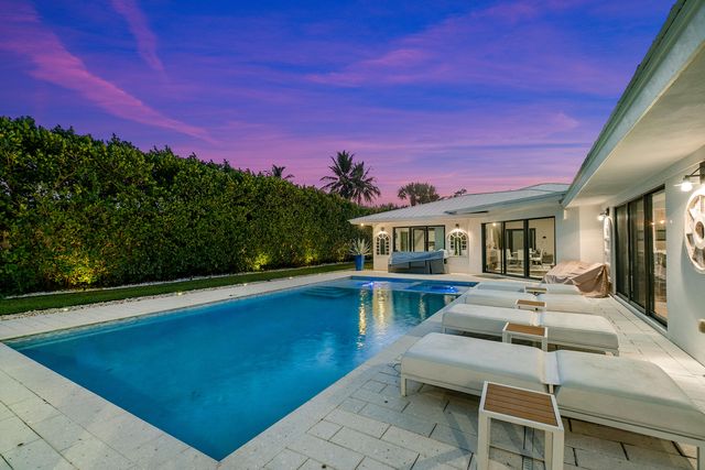 1117 Lake Drive, Delray Beach, FL 33444