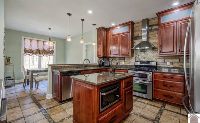 81 Pier Ln Pier Ln, Murray, KY 42071