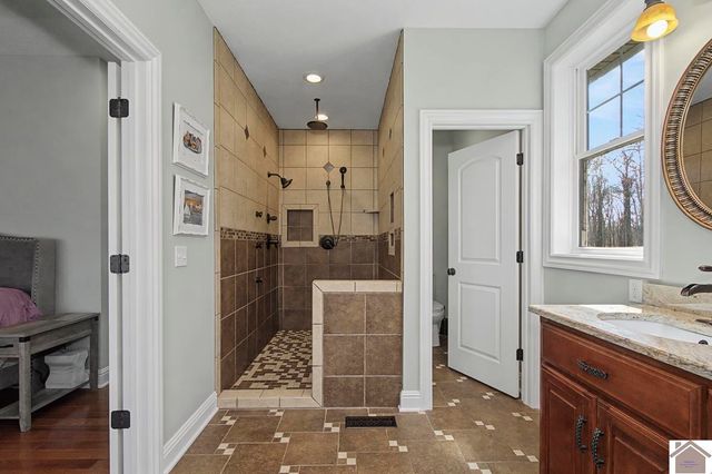 81 Pier Ln Pier Ln, Murray, KY 42071