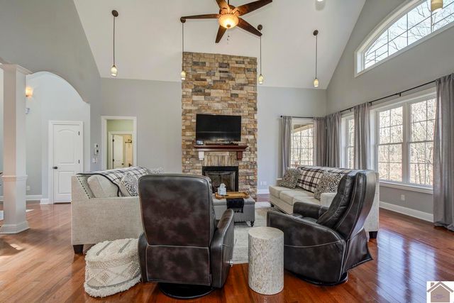 81 Pier Ln Pier Ln, Murray, KY 42071