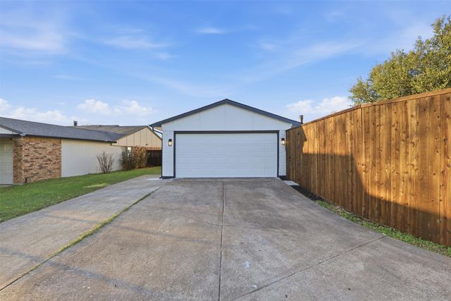 3631 Longcourt Circle, Mesquite, TX 75150