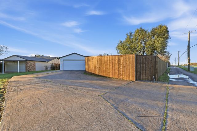 3631 Longcourt Circle, Mesquite, TX 75150