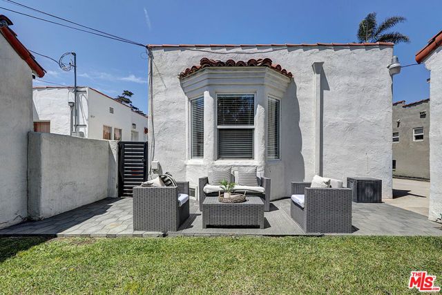 1260 W 81st Street, Los Angeles, CA 90044