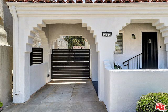1260 W 81st Street, Los Angeles, CA 90044