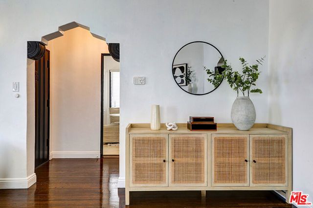 1260 W 81st Street, Los Angeles, CA 90044