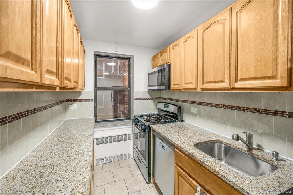 3260 Netherland Avenue 2H, Bronx, NY 10463 — photo 3