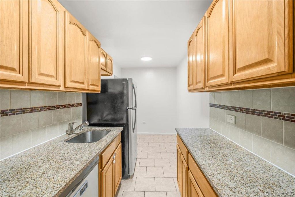 3260 Netherland Avenue 2H, Bronx, NY 10463 — photo 4