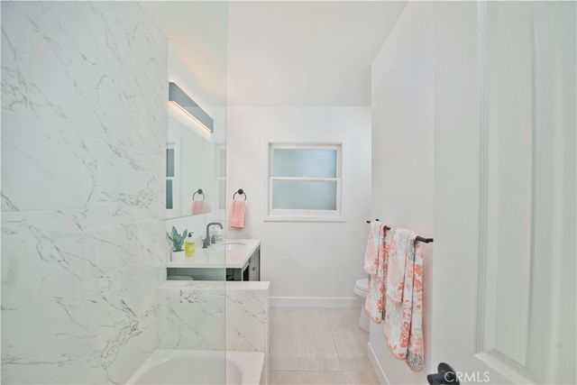 10143 Sophia, North Hills, CA 91343