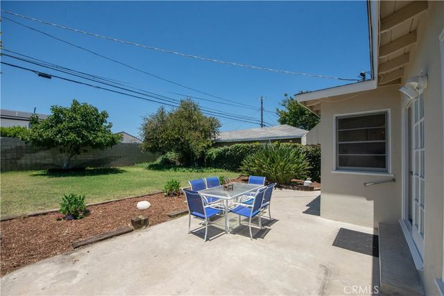10143 Sophia, North Hills, CA 91343