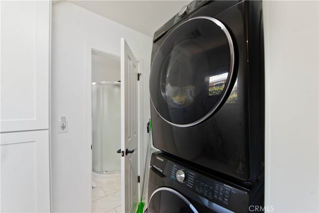 10143 Sophia, North Hills, CA 91343