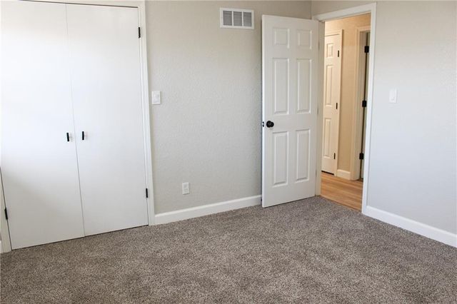 4412 E 104th Street, Kansas City, MO 64137