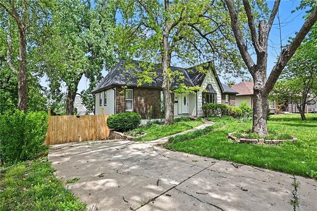 4412 E 104th Street, Kansas City, MO 64137