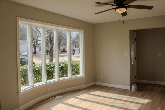 4412 E 104th Street, Kansas City, MO 64137