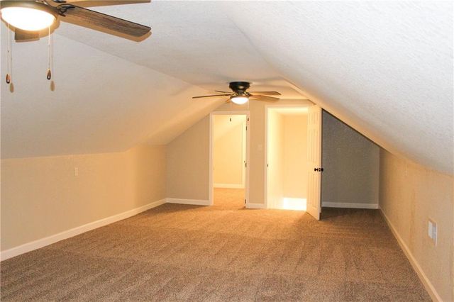 4412 E 104th Street, Kansas City, MO 64137