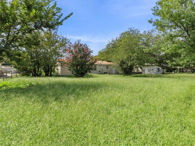 725 N Pine Street, Stratford, OK 74872