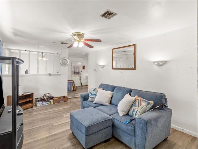 725 N Pine Street, Stratford, OK 74872