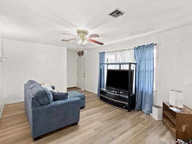 725 N Pine Street, Stratford, OK 74872