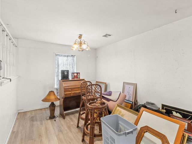 725 N Pine Street, Stratford, OK 74872