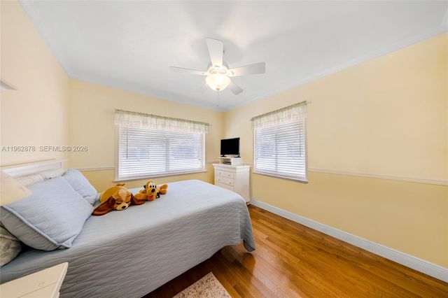 564 De Leon Dr, Miami Springs, FL 33166