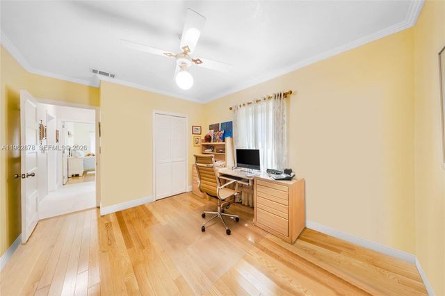 564 De Leon Dr, Miami Springs, FL 33166