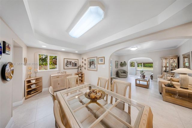 564 De Leon Dr, Miami Springs, FL 33166