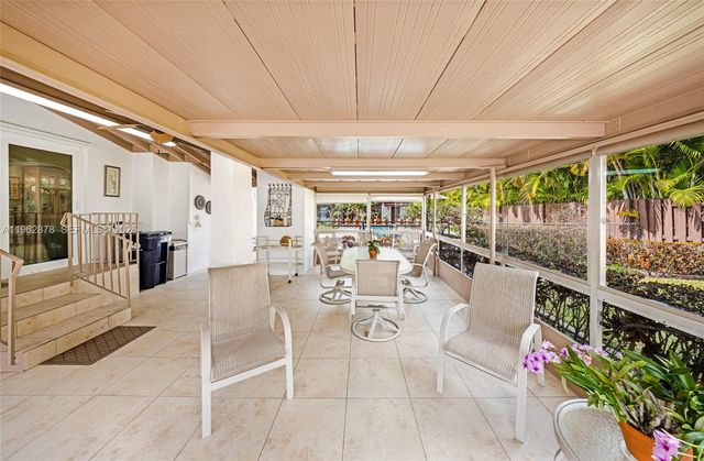 564 De Leon Dr, Miami Springs, FL 33166