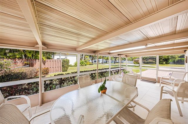 564 De Leon Dr, Miami Springs, FL 33166