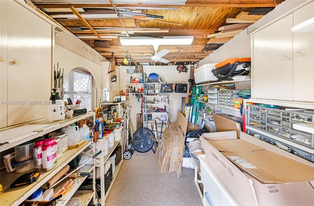 564 De Leon Dr, Miami Springs, FL 33166