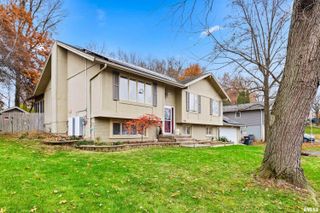 2116 WILDWOOD Drive, Pekin, IL 61554