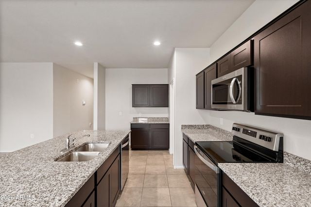 18621 W Hackamore Drive, Wittmann, AZ 85361