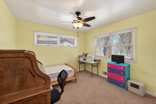 997 Rivercrest Road N, Lakeland, MN 55043