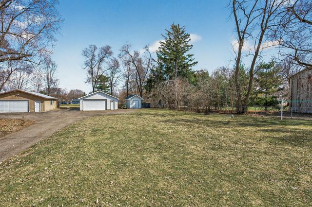 997 Rivercrest Road N, Lakeland, MN 55043
