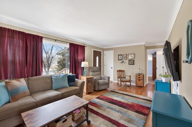 997 Rivercrest Road N, Lakeland, MN 55043