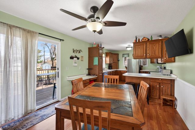 997 Rivercrest Road N, Lakeland, MN 55043