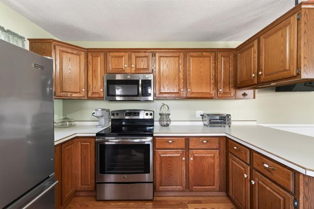 997 Rivercrest Road N, Lakeland, MN 55043