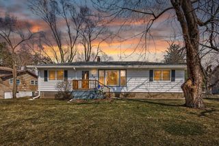 997 Rivercrest Road N, Lakeland, MN 55043
