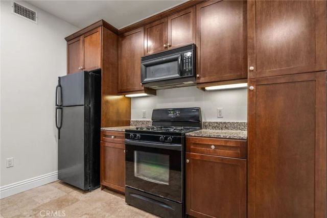 2108 Scholarship, Irvine, CA 92612