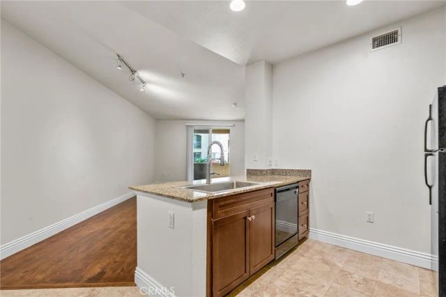 2108 Scholarship, Irvine, CA 92612