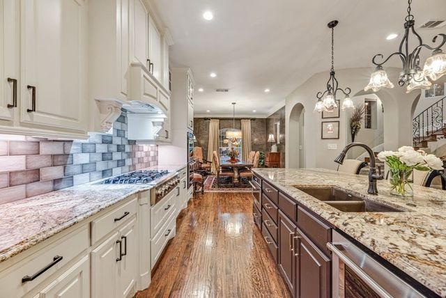 18307 Frankford Lakes Circle, Dallas, TX 75252