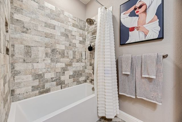 18307 Frankford Lakes Circle, Dallas, TX 75252
