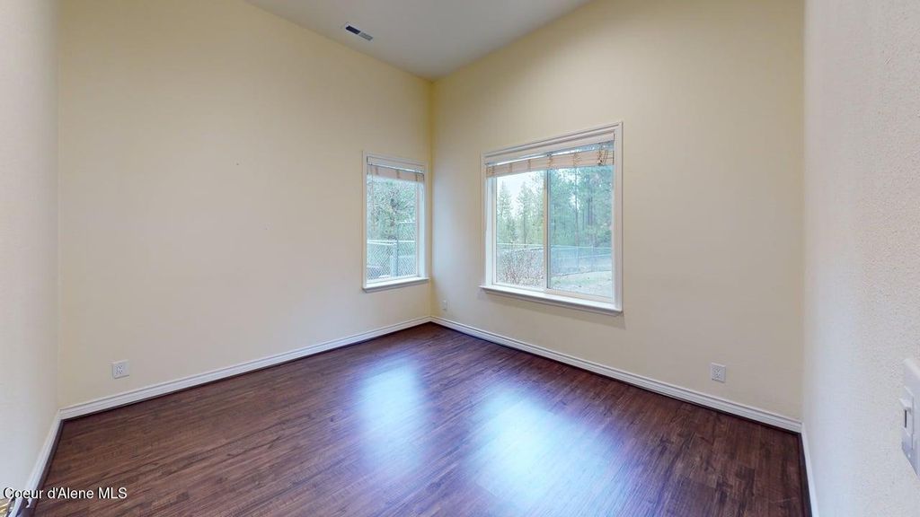 18772 W Riverview DR, Post Falls, ID 83854 photo 11