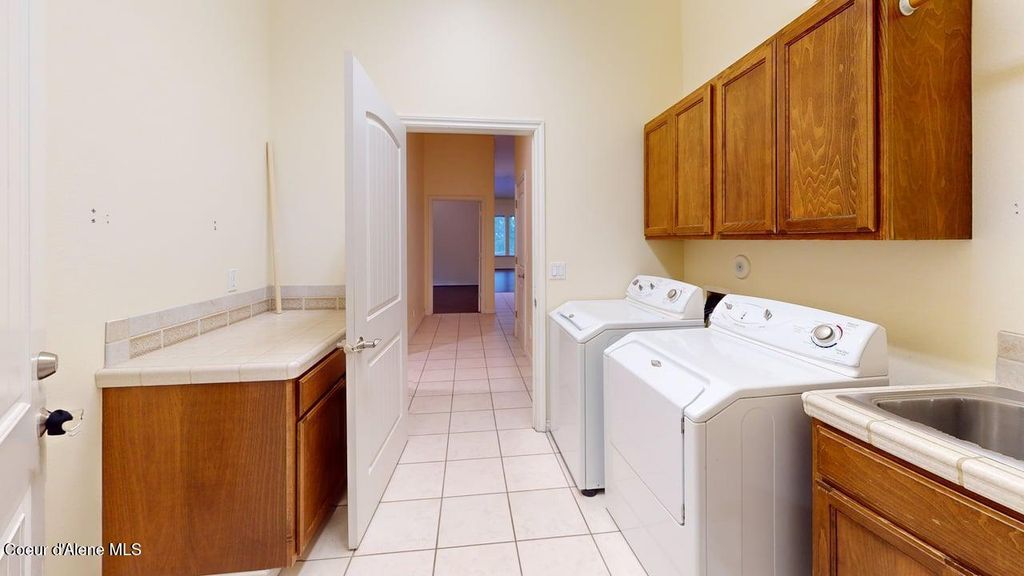 18772 W Riverview DR, Post Falls, ID 83854 photo 12