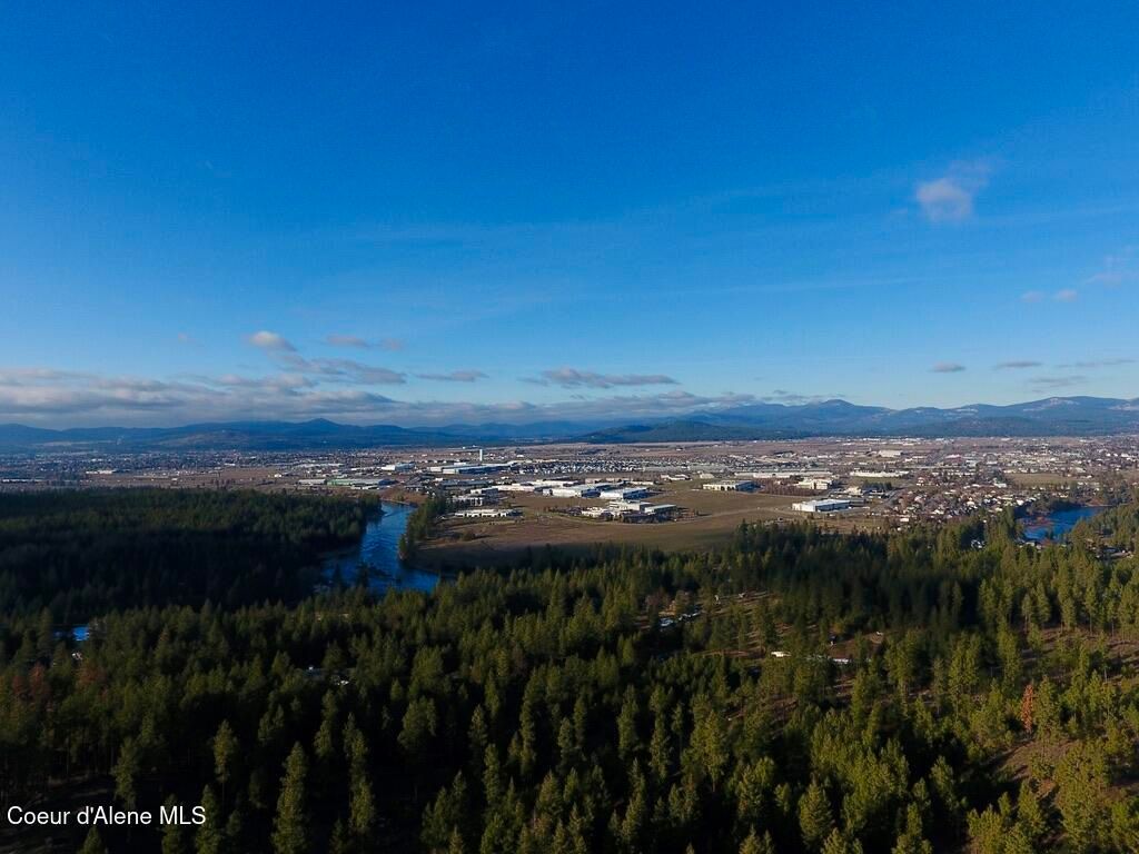 18772 W Riverview DR, Post Falls, ID 83854 photo 4